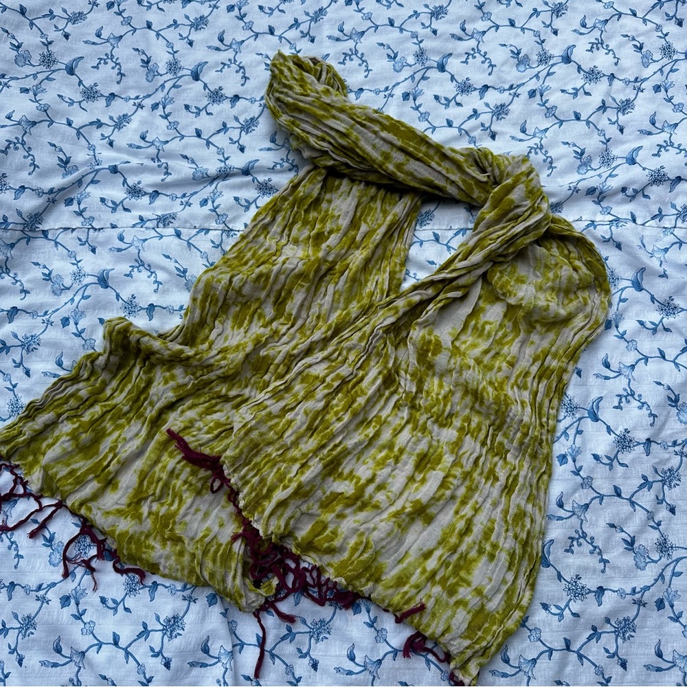 Retro Green and white tie dye scarf from American Eagle